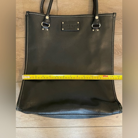 Kate Spade Black Leather Tote ✨HOST PICK✨ - Picture 6 of 10